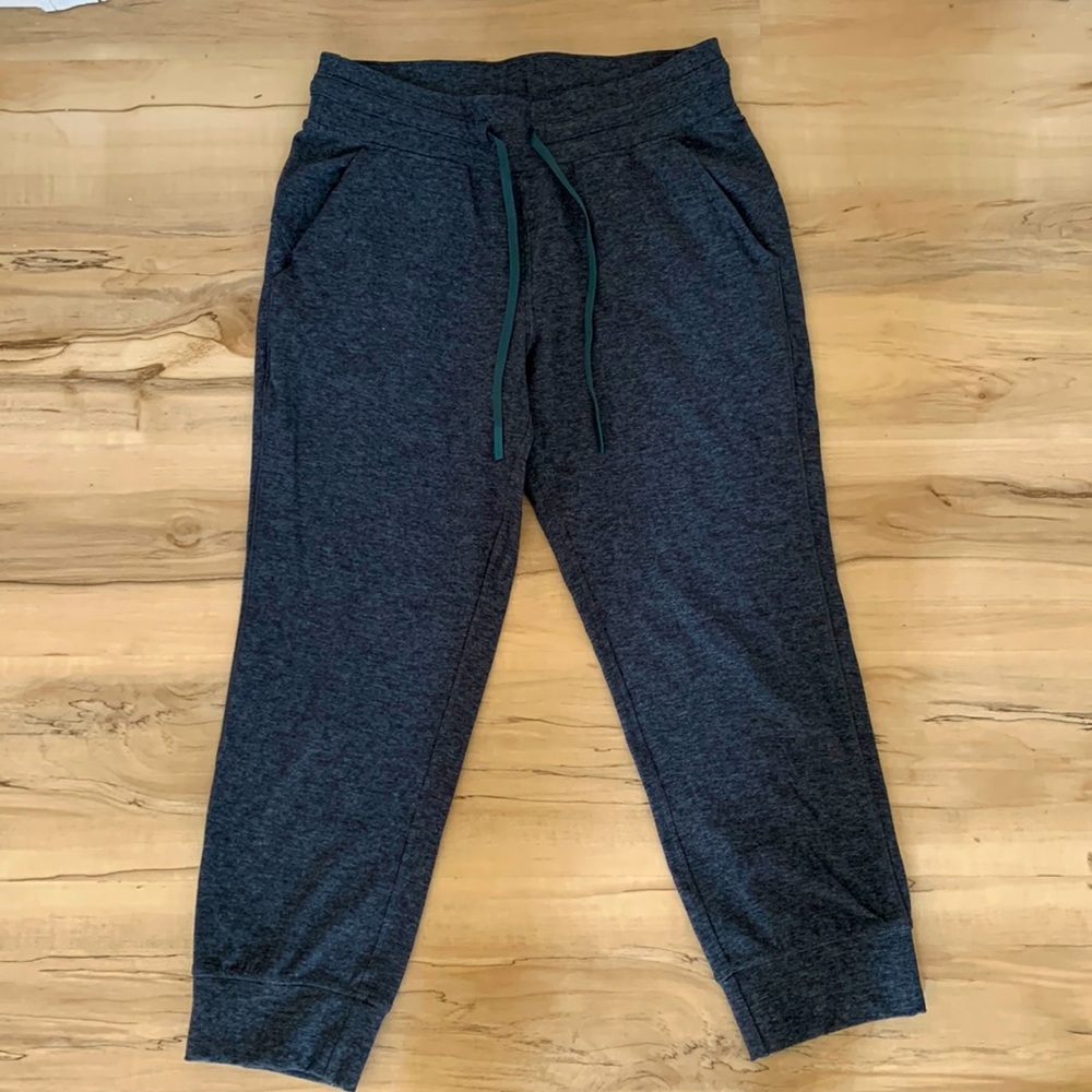 Capris Joggers Lululemon